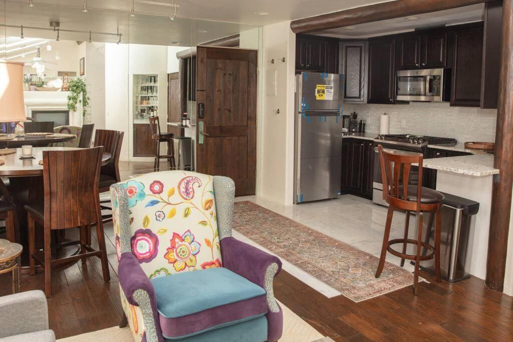Aspen Stash Pad With Fireplace, Parking, W/D Bagian luar foto
